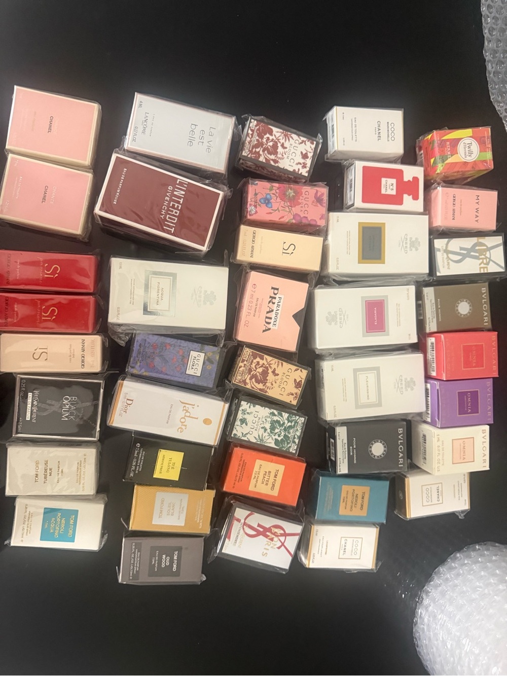 12 assortment of popular women's perfume minis